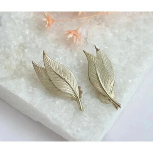Vintage Gold Toned Layered Leaf / Foliage Shaped 80's Clip On Stud Earrings